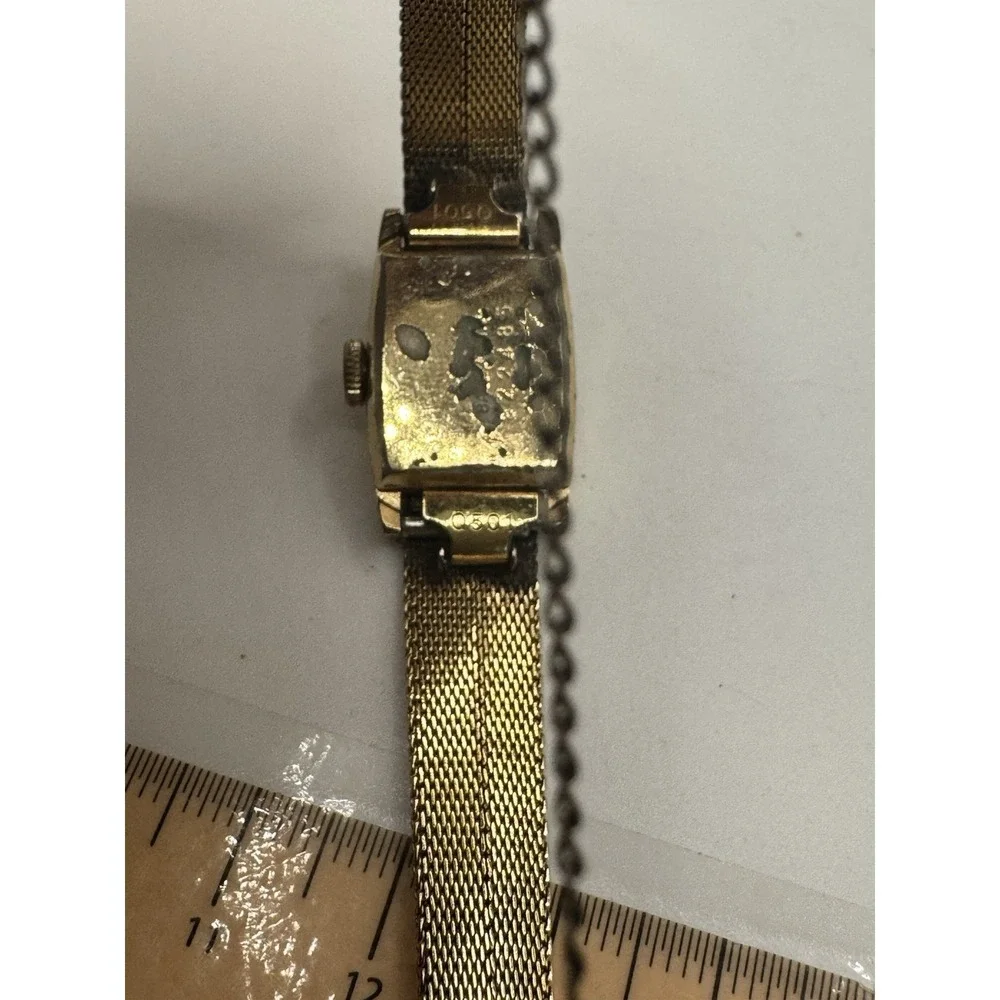Vintage Seiko Gold Tone Mesh Band Cocktail Watch Textured Bezel Untested